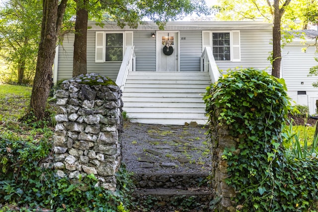 818 Dunlap Ave, Chattanooga, TN 37412 - view of front of home with stairs