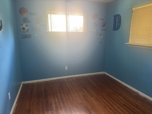 111 Arlington Ter, Chattanooga, TN 37410 - unfurnished room featuring wood finished floors and baseboards