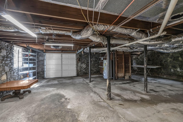 122 Hilltop Dr, Chattanooga, TN 37411 - garage with water heater