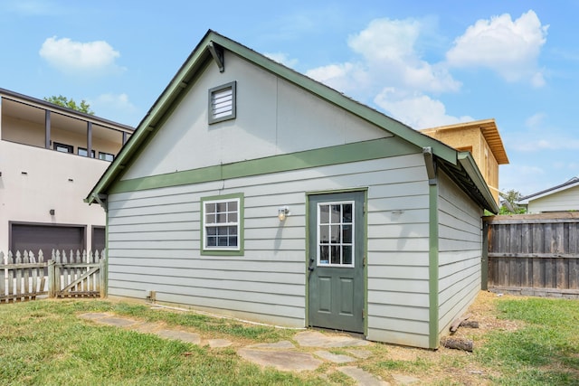 1704 Williams St, Chattanooga, TN 37408 - rear view of property featuring fence