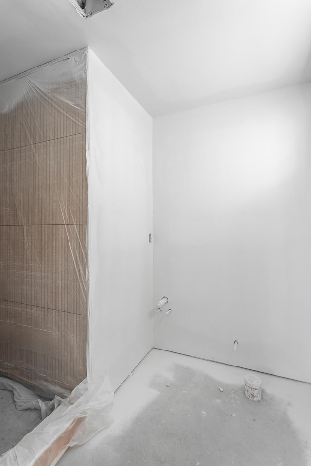 1314 Buckley St, Chattanooga, TN 37404 - empty room featuring concrete floors
