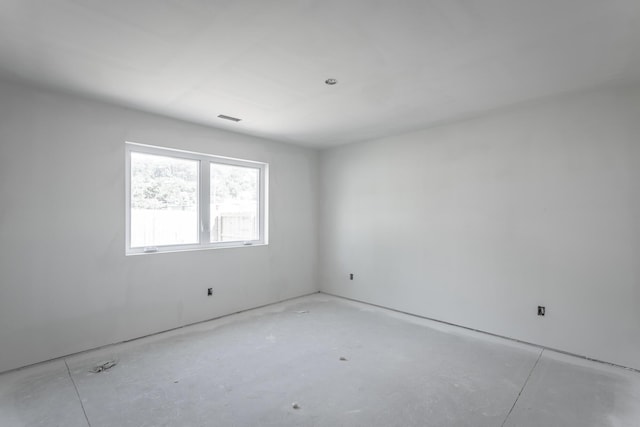 1314 Buckley St, Chattanooga, TN 37404 - empty room featuring concrete flooring