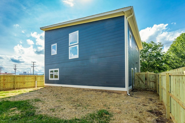 1314 Buckley St, Chattanooga, TN 37404 - view of side of home with a fenced backyard