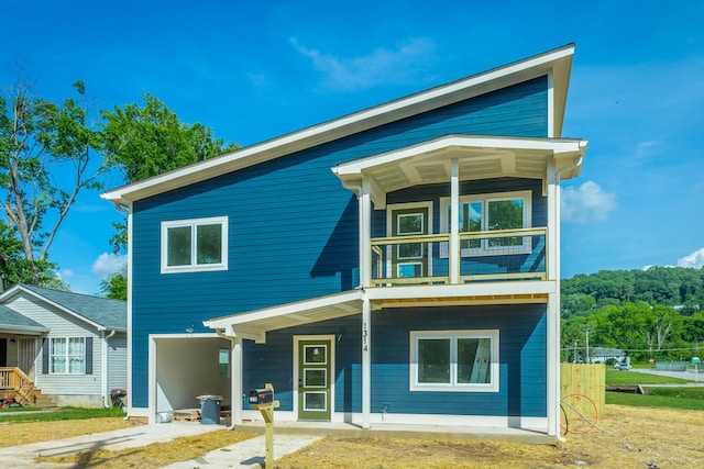 1314 Buckley St, Chattanooga, TN 37404 - view of front facade with a balcony