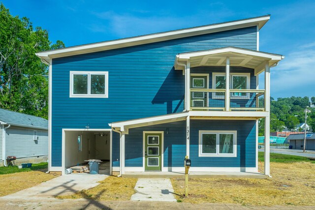 1314 Buckley St, Chattanooga, TN 37404 - view of front facade with a balcony