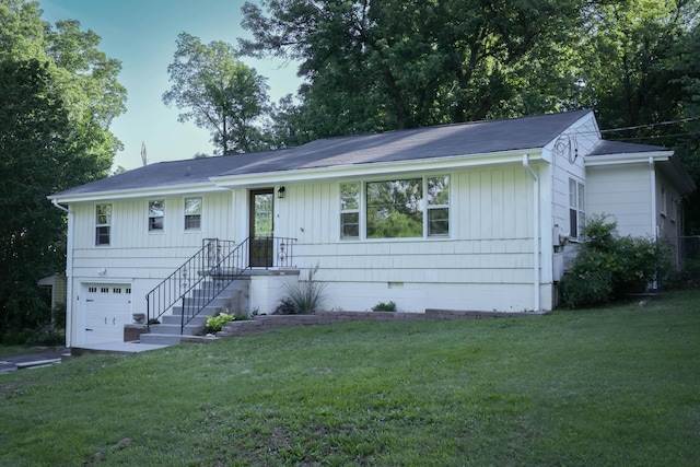 3703 Chula Vista Dr, Chattanooga, TN 37411 - single story home featuring a front yard, an attached garage, and roof with shingles