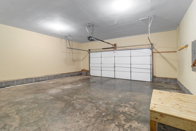 1623 Devlan Forest Ln, Signal Mountain, TN 37377 - garage featuring a garage door opener