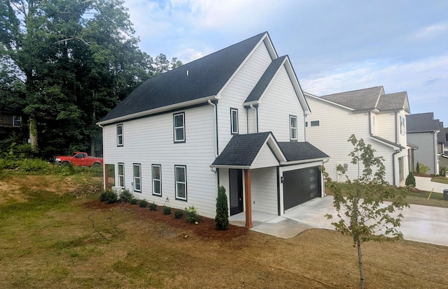 9162 Fuller Rd, Chattanooga, TN 37421 - view of front of property with driveway and a shingled roof