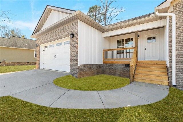 118 Earls Way, Chatsworth, GA 30705 - single story home with brick siding, a porch, an attached garage, and driveway