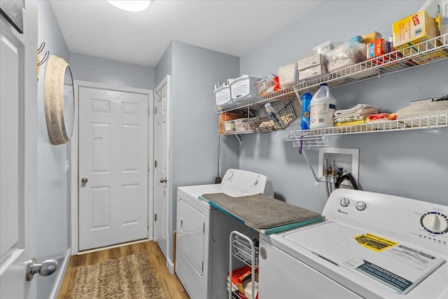 132 Katie Ln, Chatsworth, GA 30705 - laundry area with washing machine and dryer and wood finished floors
