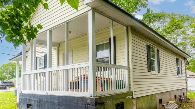 301 Cedar St, Lafayette, GA 30728 - view of side of property featuring crawl space and a porch
