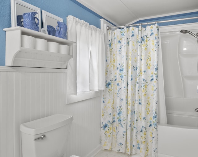 301 Cedar St, Lafayette, GA 30728 - bathroom featuring shower / bath combo with shower curtain and toilet