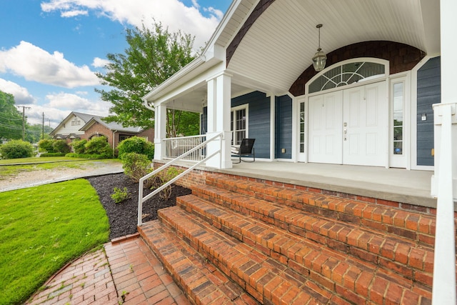715 Forest Ave, Chattanooga, TN 37405 - entrance to property featuring covered porch