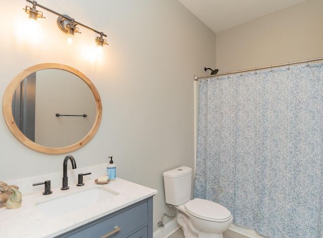 714 W 42nd St, Chattanooga, TN 37410 - bathroom featuring vanity, toilet, and curtained shower