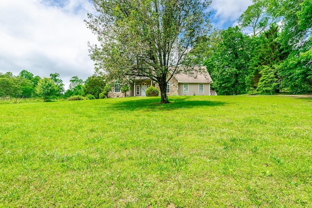 13709 Stormer Rd, Soddy Daisy, TN 37379 - view of grassy yard