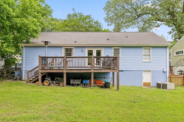 5007 Florida Ave, Chattanooga, TN 37409 - back of property featuring a deck, roof with shingles, and central AC