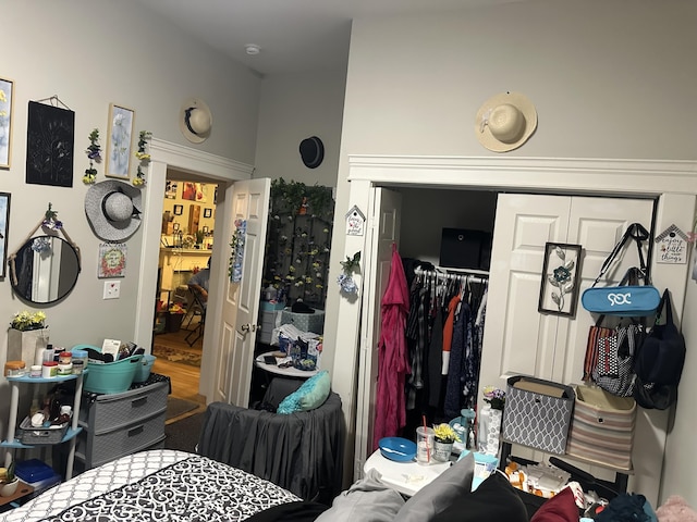 bedroom featuring a closet