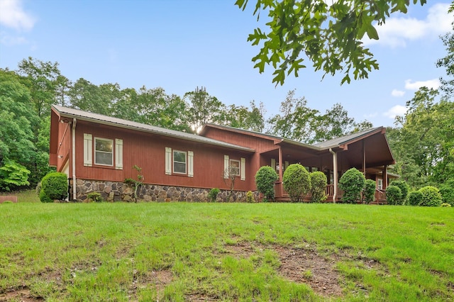 6601 Hunter Rd, Harrison, TN 37341 - view of front facade featuring a front yard