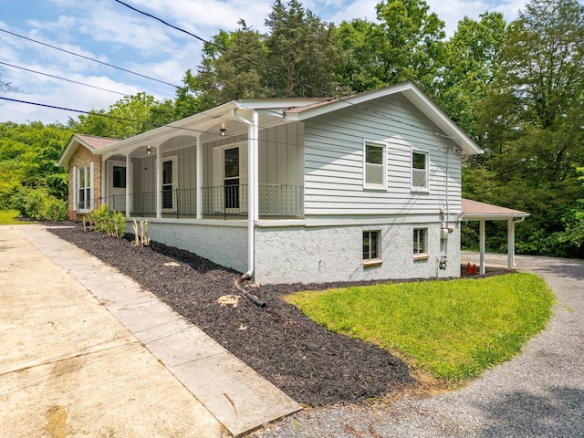 11306 Hixson Pike, Soddy Daisy, TN 37379 - view of side of property featuring a porch and a yard