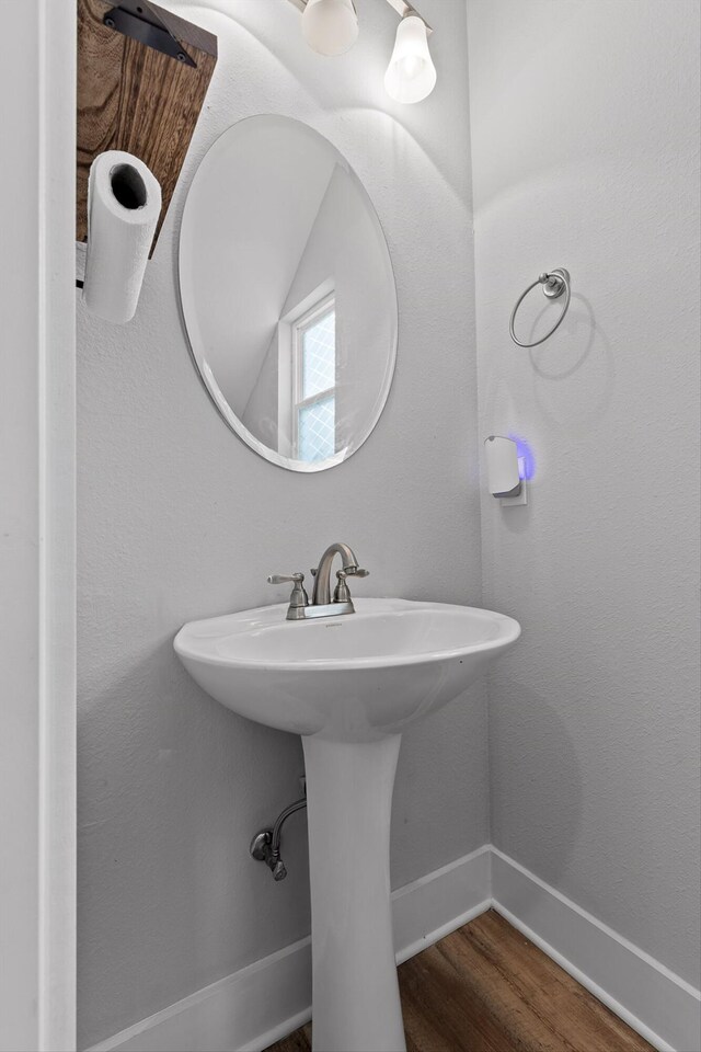 116 Paxtons Way, Ringgold, GA 30736 - bathroom featuring wood finished floors and a sink
