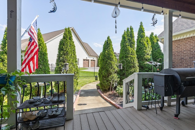 8109 Propeller Dr, Ooltewah, TN 37363 - deck with fence