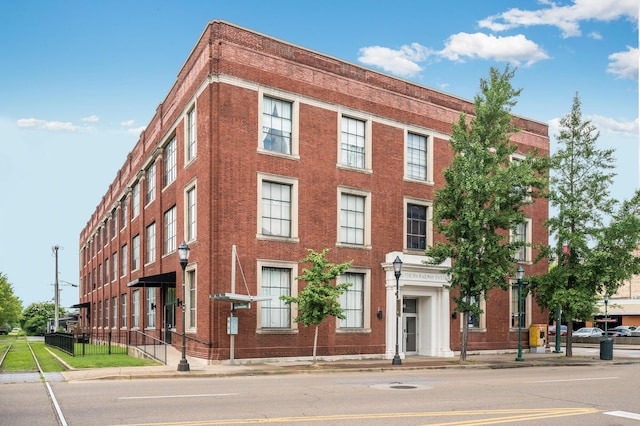 1301 Market St Unit 103, Chattanooga, TN 37402 - view of building exterior