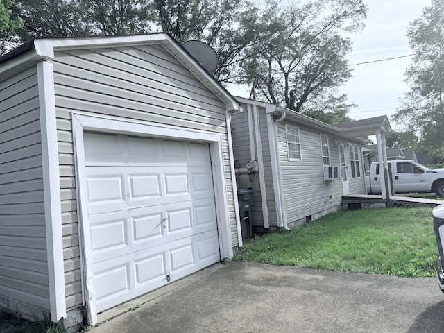 5518 Miller Dr, Chattanooga, TN 37411 - view of home's exterior with a yard, cooling unit, and driveway