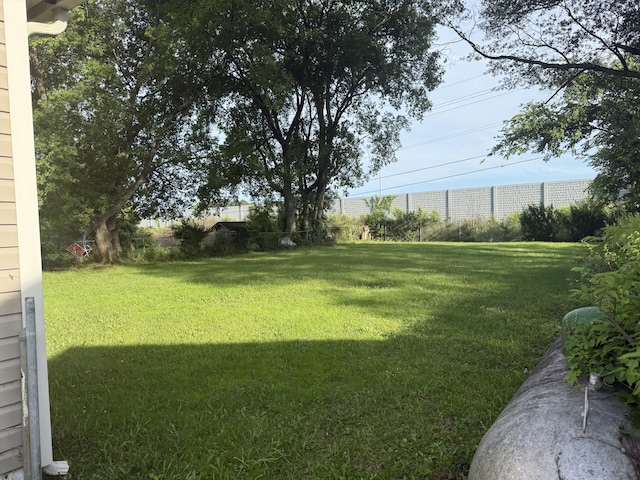 5518 Miller Dr, Chattanooga, TN 37411 - view of grassy yard