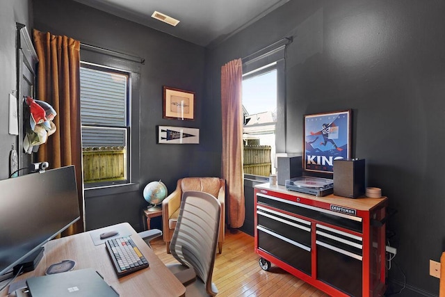 709 S Holly St, Chattanooga, TN 37404 - office space with hardwood / wood-style floors