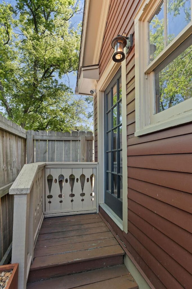 709 S Holly St, Chattanooga, TN 37404 - view of wooden deck