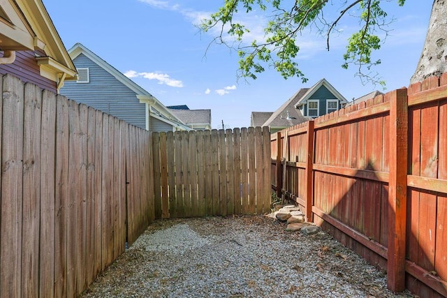 709 S Holly St, Chattanooga, TN 37404 - view of yard with fence