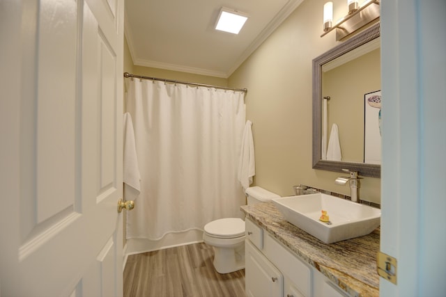7830 Legacy Park Ct, Chattanooga, TN 37421 - full bathroom featuring vanity, toilet, crown molding, wood finished floors, and shower / tub combo with curtain