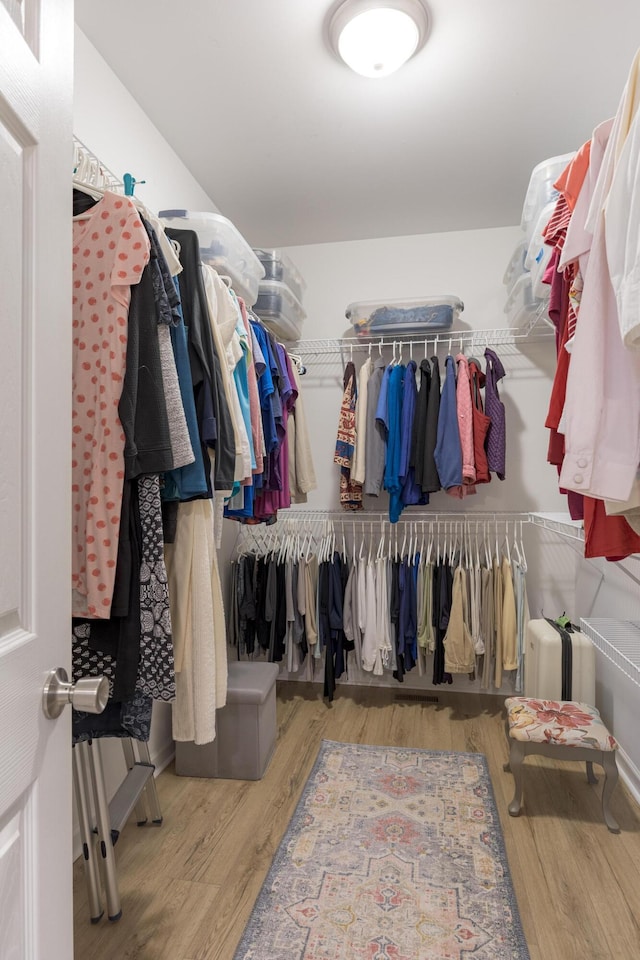 6063 Heritage Ridge Dr, Hixson, TN 37343 - walk in closet featuring wood finished floors