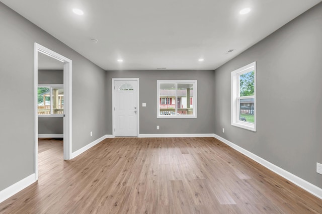1904 Sharp St, Chattanooga, TN 37404 - foyer featuring wood finished floors, baseboards, and recessed lighting