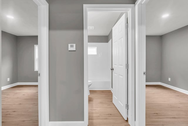 1904 Sharp St, Chattanooga, TN 37404 - corridor featuring light wood finished floors and baseboards