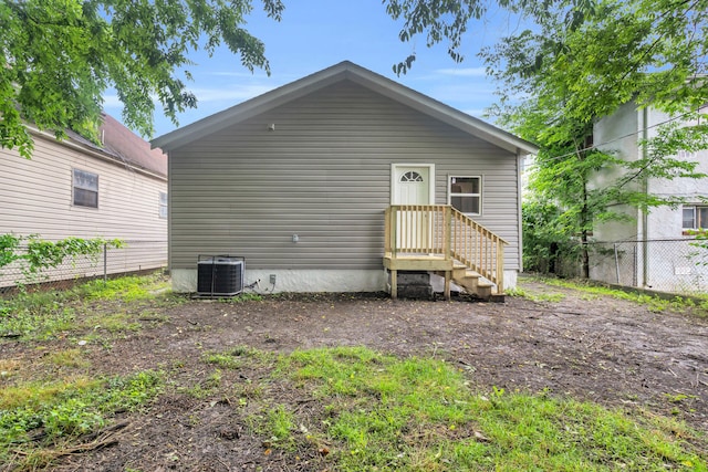 1904 Sharp St, Chattanooga, TN 37404 - rear view of house with fence, central AC, and crawl space