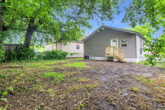 1904 Sharp St, Chattanooga, TN 37404 - rear view of house featuring cooling unit and fence