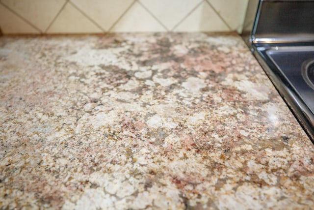 302 Brookwood Ln, Lafayette, GA 30728 - kitchen view