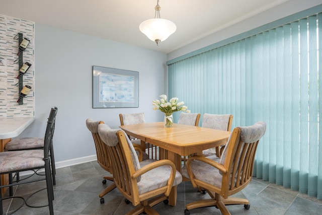 6245 Heritage Ridge Dr, Hixson, TN 37343 - dining room featuring baseboards