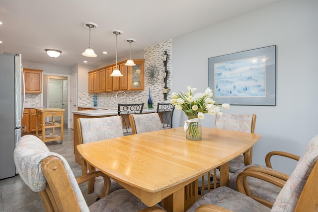 6245 Heritage Ridge Dr, Hixson, TN 37343 - dining space featuring recessed lighting