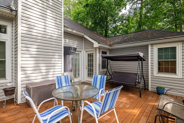 2418 Charleston Sq, Chattanooga, TN 37421 - wooden deck featuring outdoor dining space