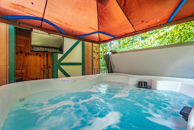 821 Ravine Rd, Signal Mountain, TN 37377 - view of patio / terrace featuring a hot tub