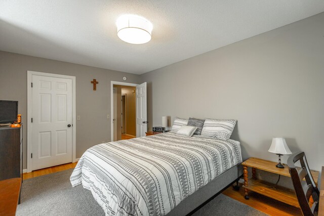 821 Ravine Rd, Signal Mountain, TN 37377 - bedroom featuring wood finished floors