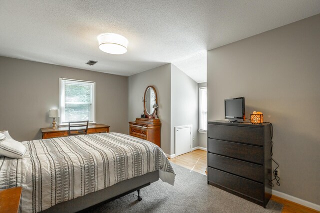 821 Ravine Rd, Signal Mountain, TN 37377 - bedroom featuring baseboards