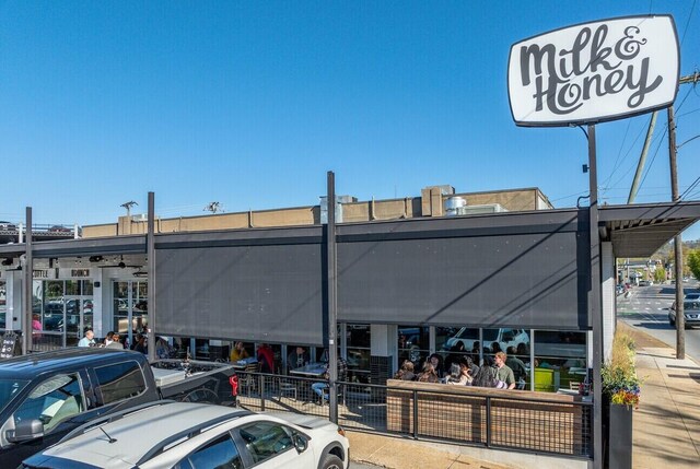 135 Peerless Ave Unit 120, Chattanooga, TN 37405 - view of commercial location featuring uncovered parking