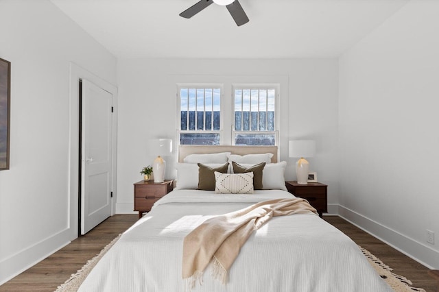 2806 N Chamberlain Ave, Chattanooga, TN 37406 - bedroom featuring dark wood-style flooring, baseboards, and a ceiling fan