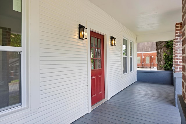 2806 N Chamberlain Ave, Chattanooga, TN 37406 - view of wooden porch