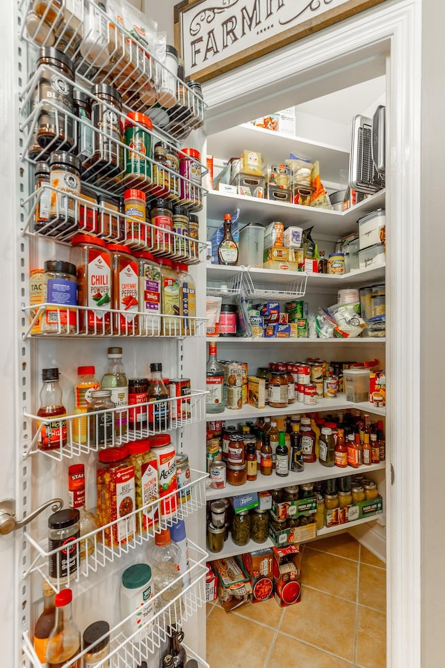 9923 Sims Harris Rd, Ooltewah, TN 37363 - view of pantry