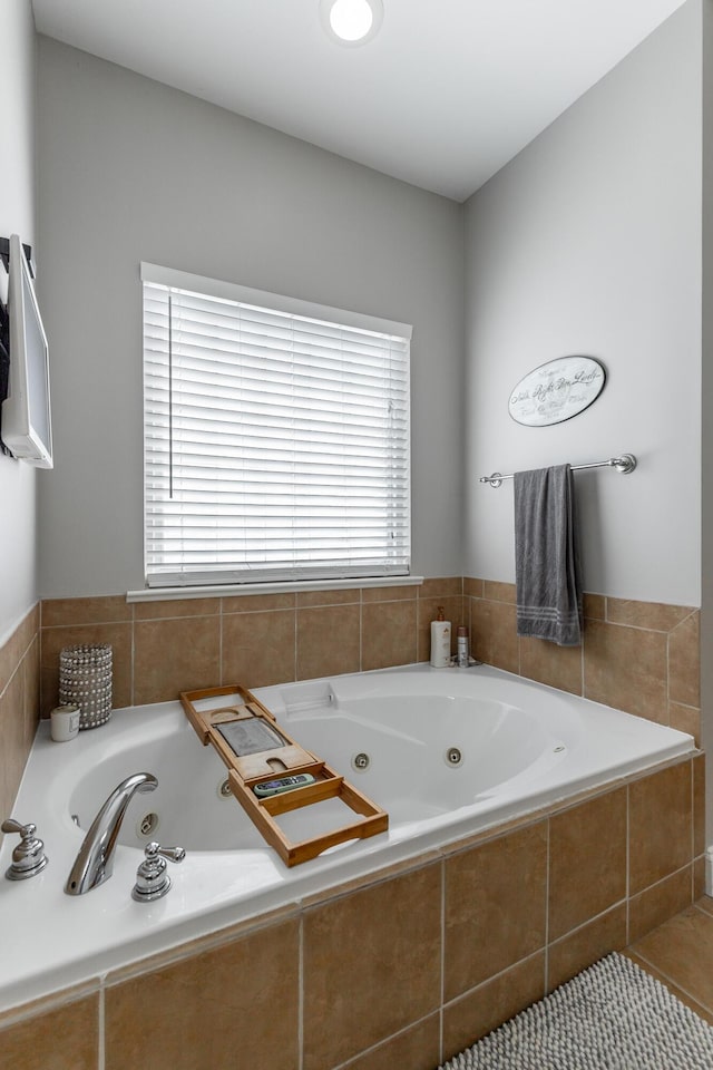 9923 Sims Harris Rd, Ooltewah, TN 37363 - bathroom with a jetted tub