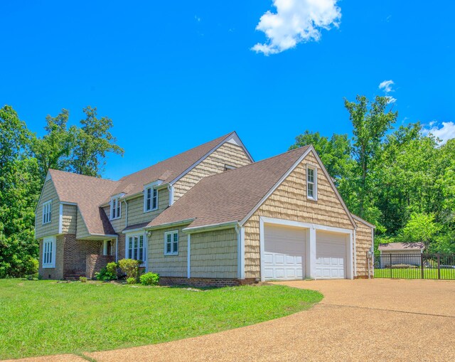 7900 Ooltewah Georgetown Rd, Ooltewah, TN 37363 - shingle-style home with a garage and roof with shingles